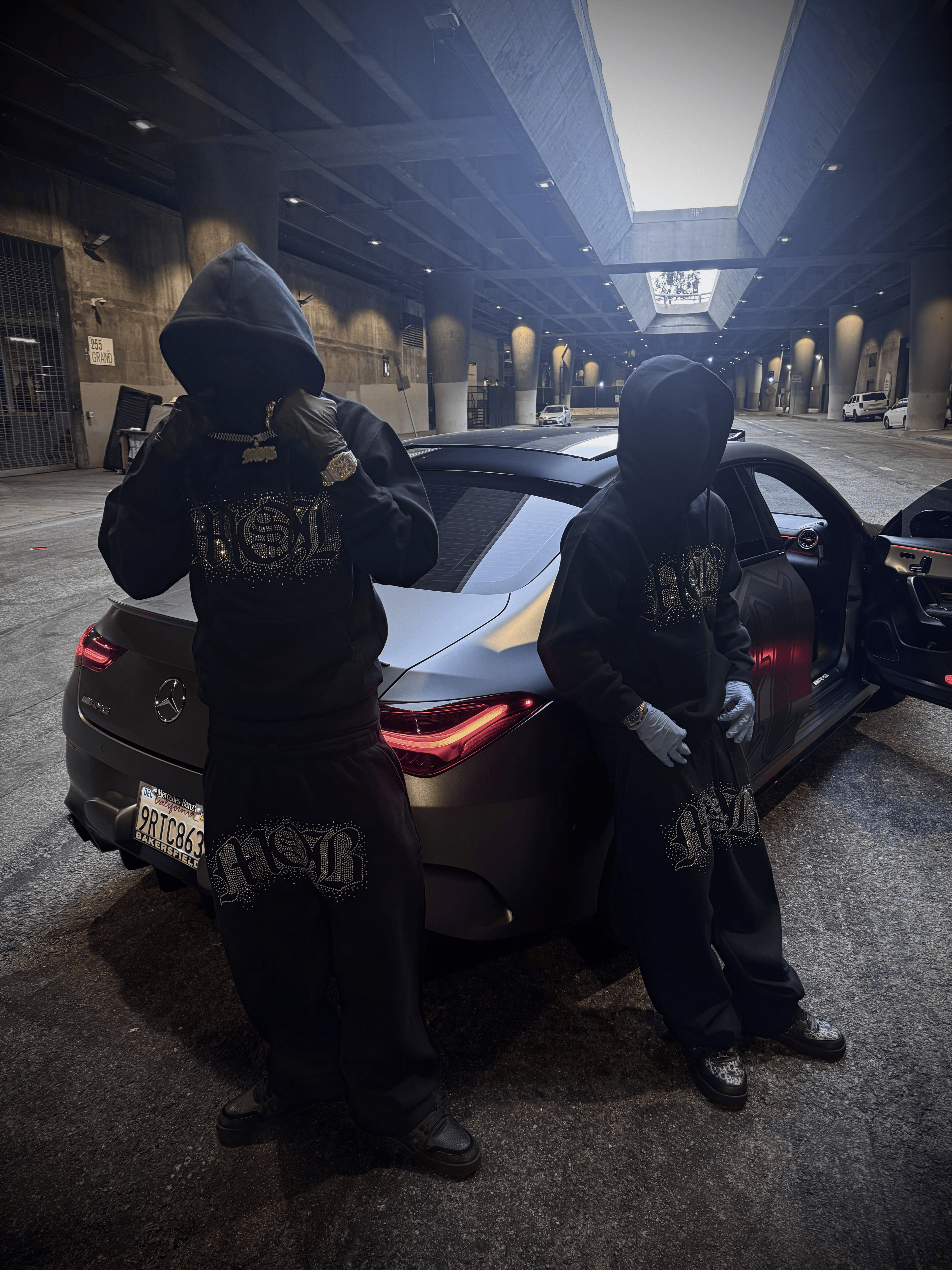 BLK- MOB RHINESTONE SWEATPANTS